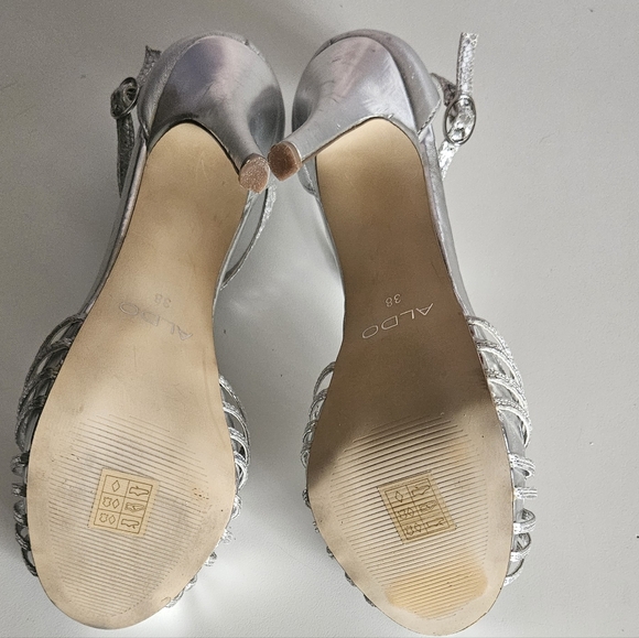 Aldo Metallic Silver Heels - Picture 7 of 9